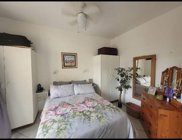 1 BEDROOM APARTMENT FOR SALE IN UVONGO BEACH